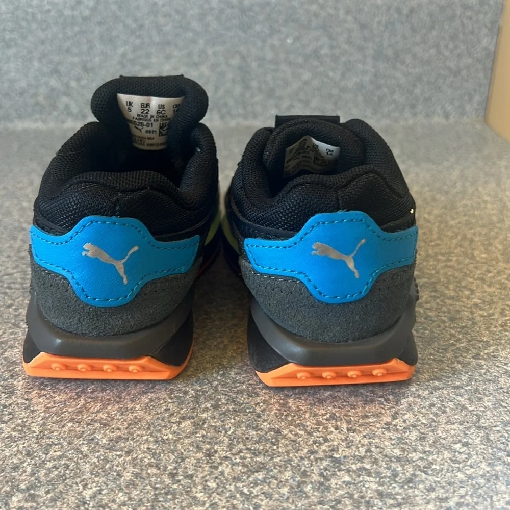 Puma Kids Shoes - Black and Orange